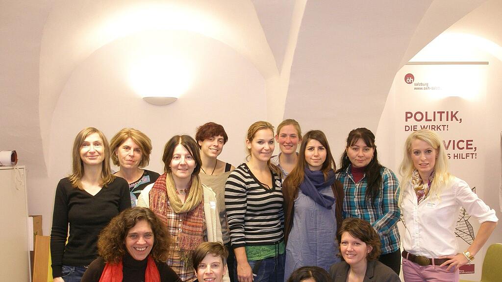 Der erste Frauen Vernetzungsbrunch war ein großer Erfolg. Vertreterinnen regionaler Vereine und Organisationen diskutierten über anstehende Projekte gegen Gewalt an Frauen.