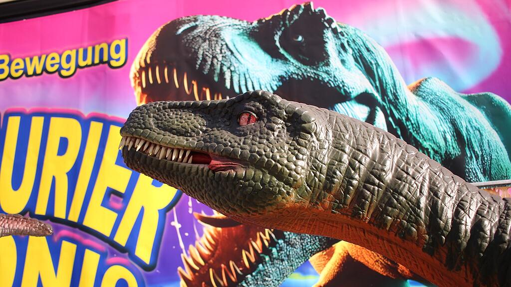 "Big King Dinosaurier of Animatronic" in Bischofshofen