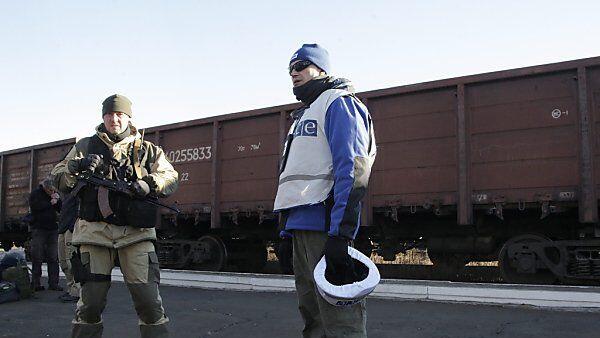 OSZE-Mitarbeiter als Beobachter in der Ostukraine