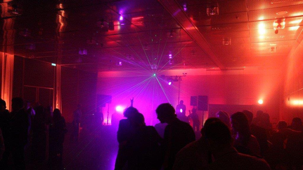 Rot-Kreuz-Ball2014 Teil III