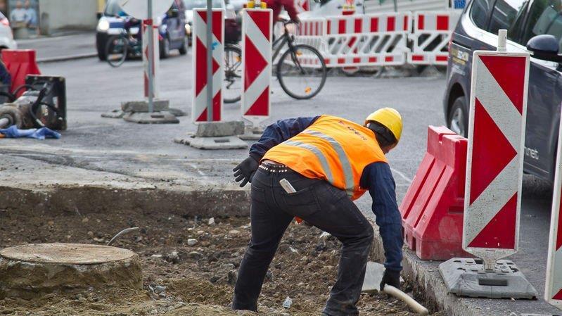 Kreisverkehr am Hans-Schmid-Platz