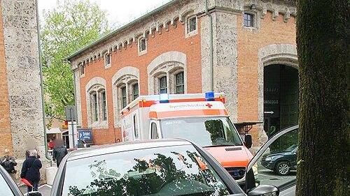 Bad Reichenhall: Pkw gegen Baum