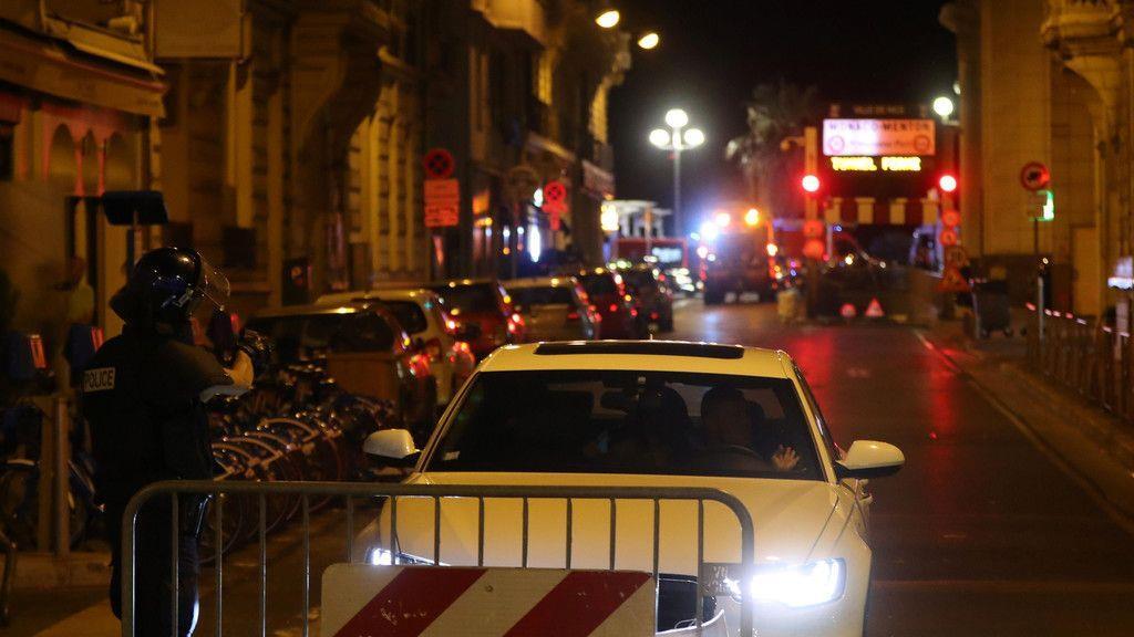 Lkw rast in  Nizza in Menschenmenge