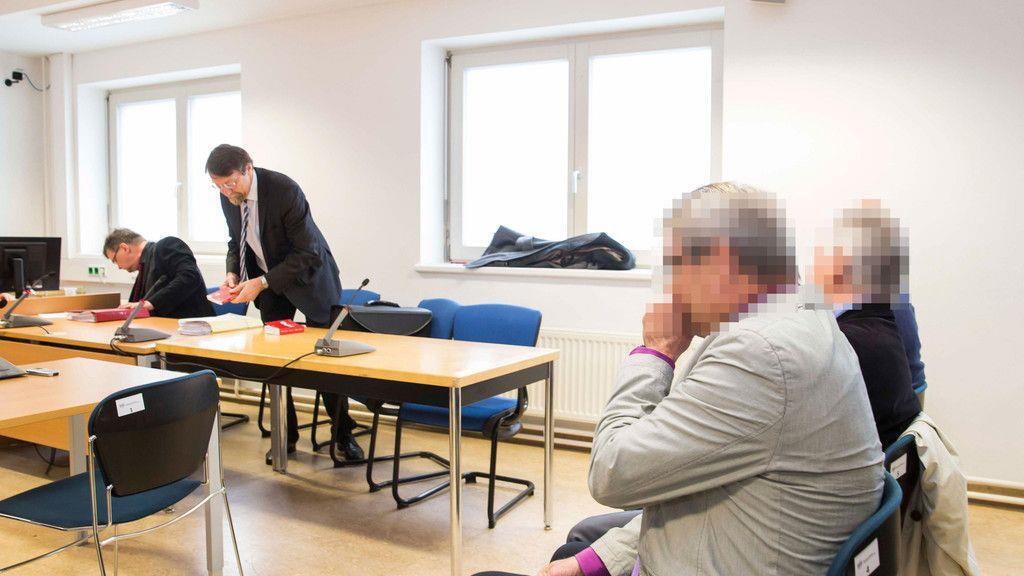 ASKÖ: Ex-Präsident und Funktionäre vor Gericht