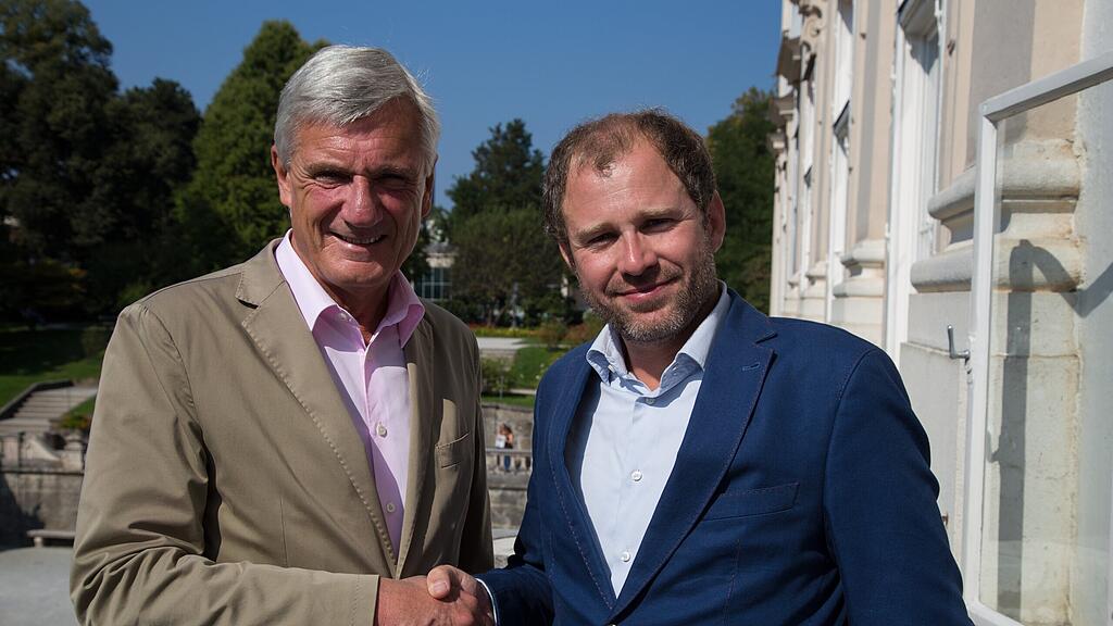 Peter Harlander (rechts im Bild) und Vizebürgermeister Harry Preuner.