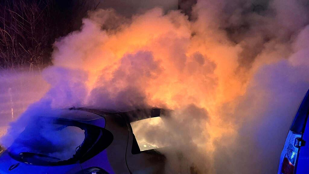 E-Auto in Vollbrand