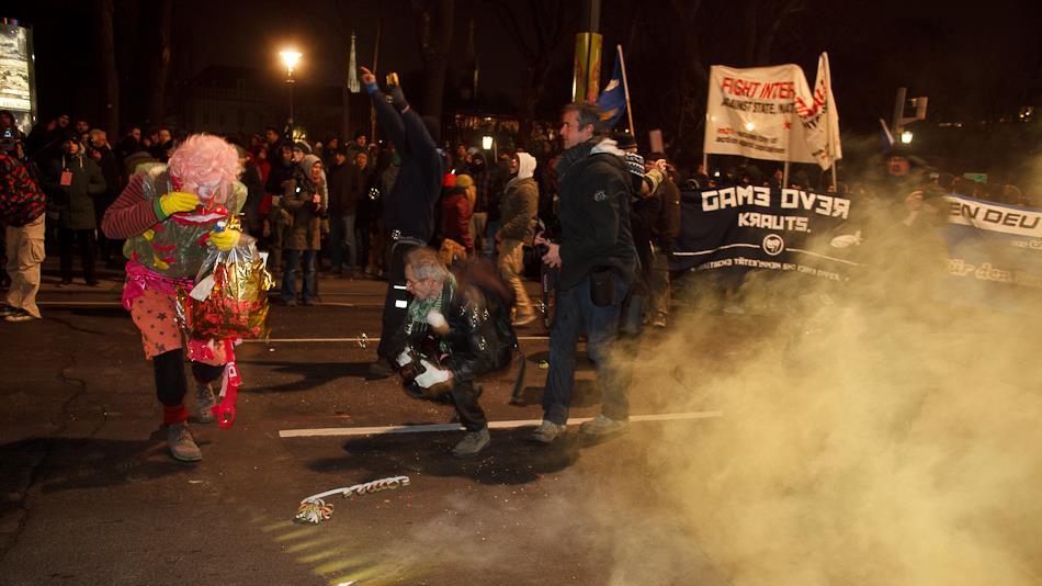 WKR-Ball 2012: Demos (Flo)