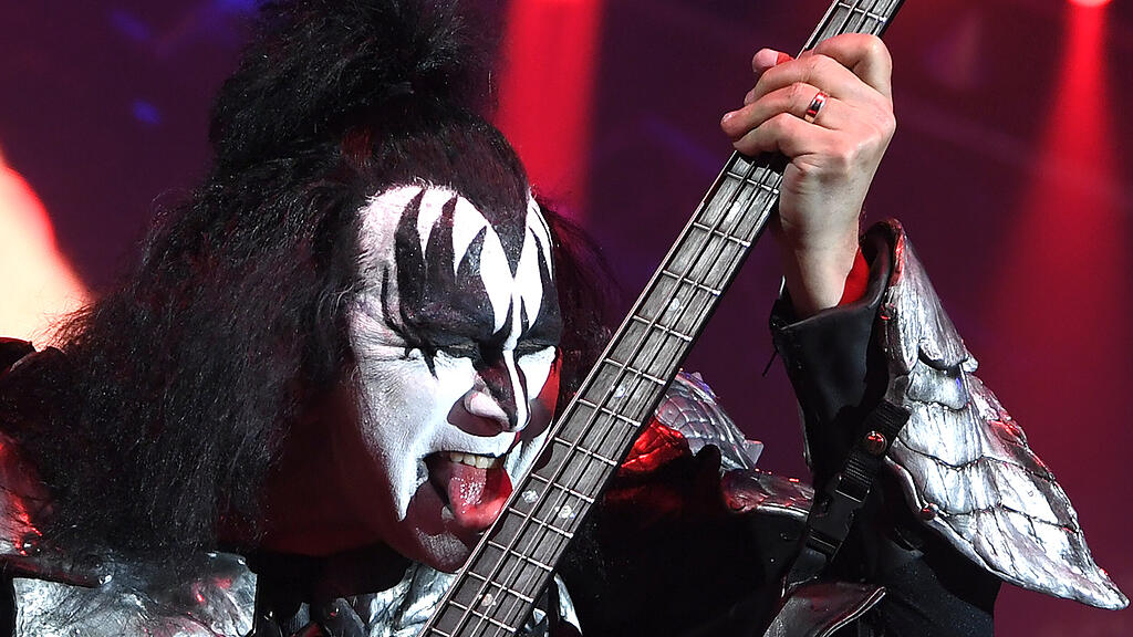 Kiss
