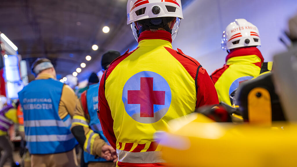 Große Einsatzübung im Lieferinger-Tunnel