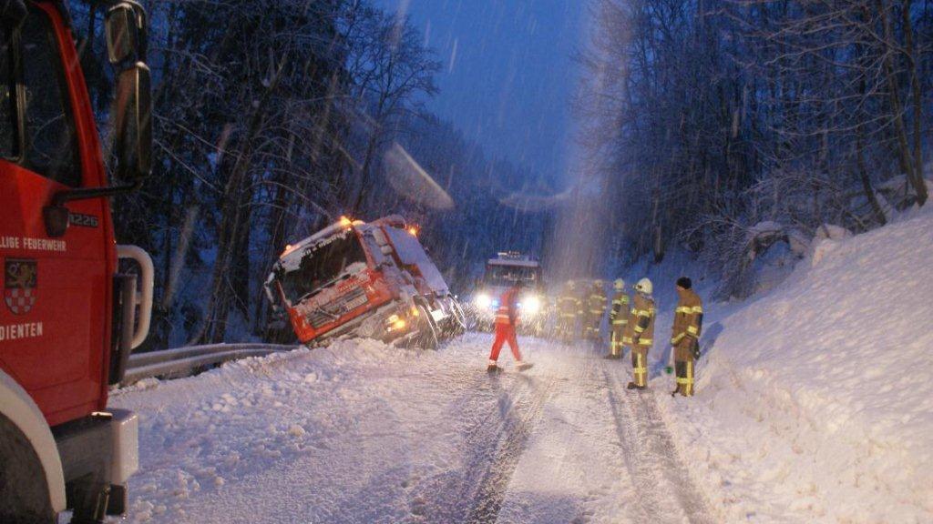 L216: Bilder der Unfallstelle