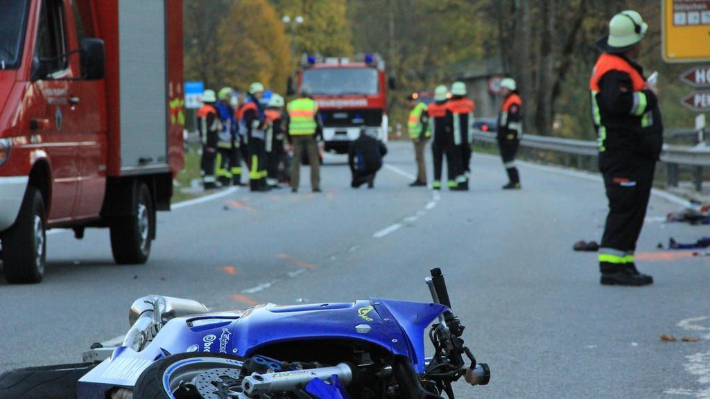 Bilder vom Unfallort auf der B20