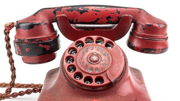 Über dieses Telefon erteilte Hitler seine Befehle