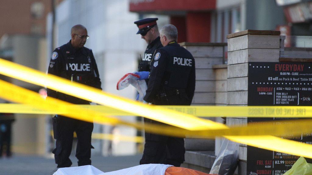Transporter rast in Toronto in Menschenmenge: 10 Tote