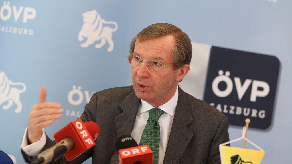 Haslauer teilt Plan mit