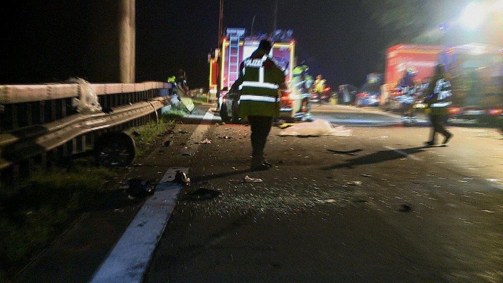Horrorcrash auf A8 bei Grabenstätt