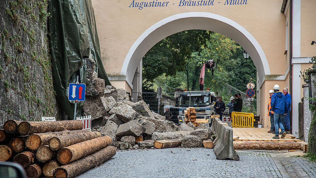 Wer kommt für die Sanierungskosten an der Friedhofsmauer im Salzburger Stadtteil Mülln auf?