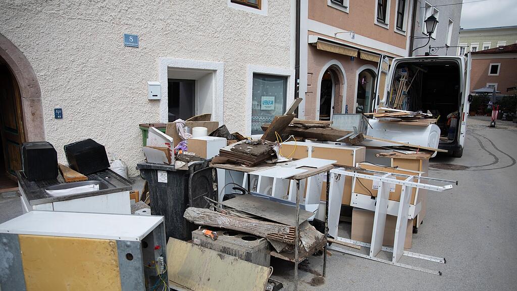 Aufr\u00e4umen in Hallein, DI