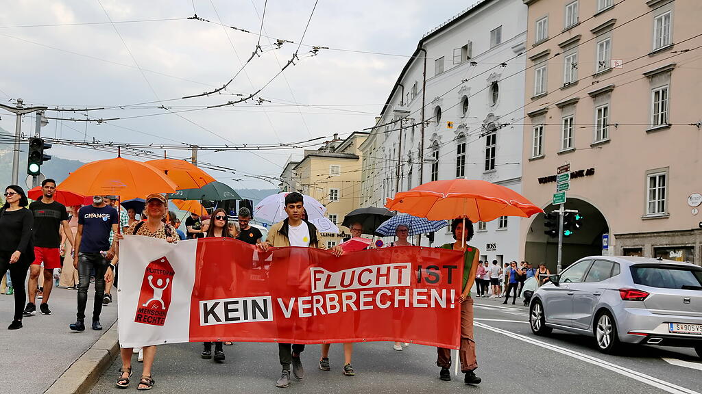 Umbrella March 2022 Salzburg