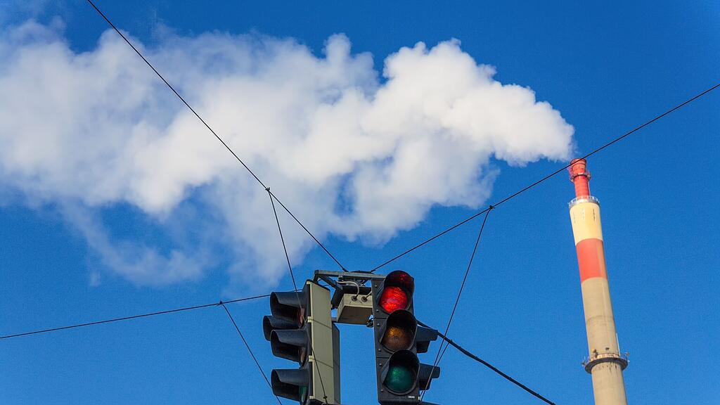Verkehr und Industrie verursachen am meisten Feinstaub.