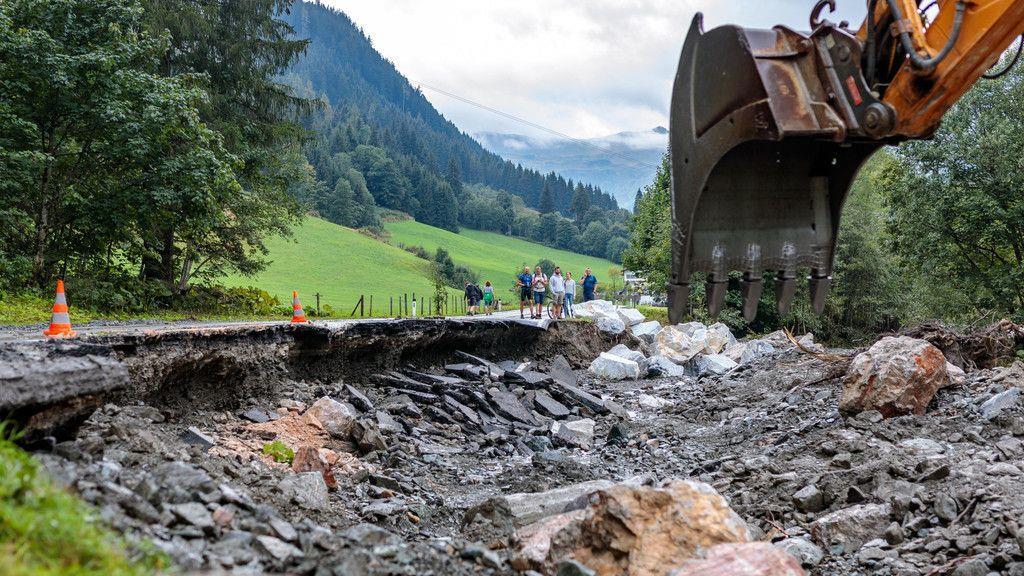 Schwere Unwetter: Aufräumarbeiten im Glemmtal I
