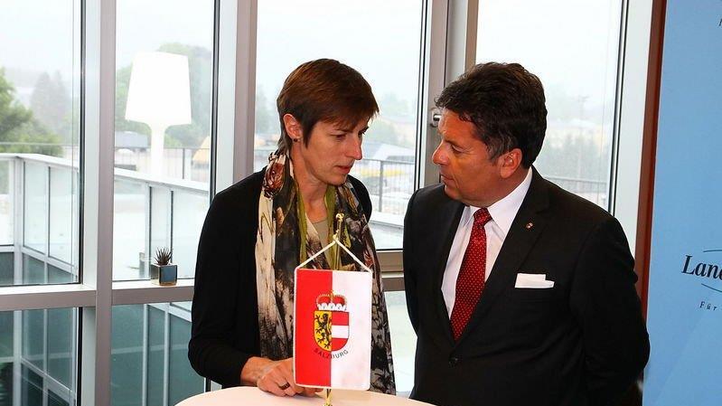 Abkommen unterzeichnet, II