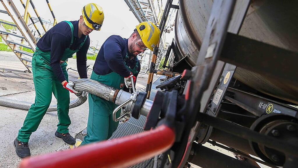 Russisches Öl soll nur noch durch Pipelines in EU kommen können
