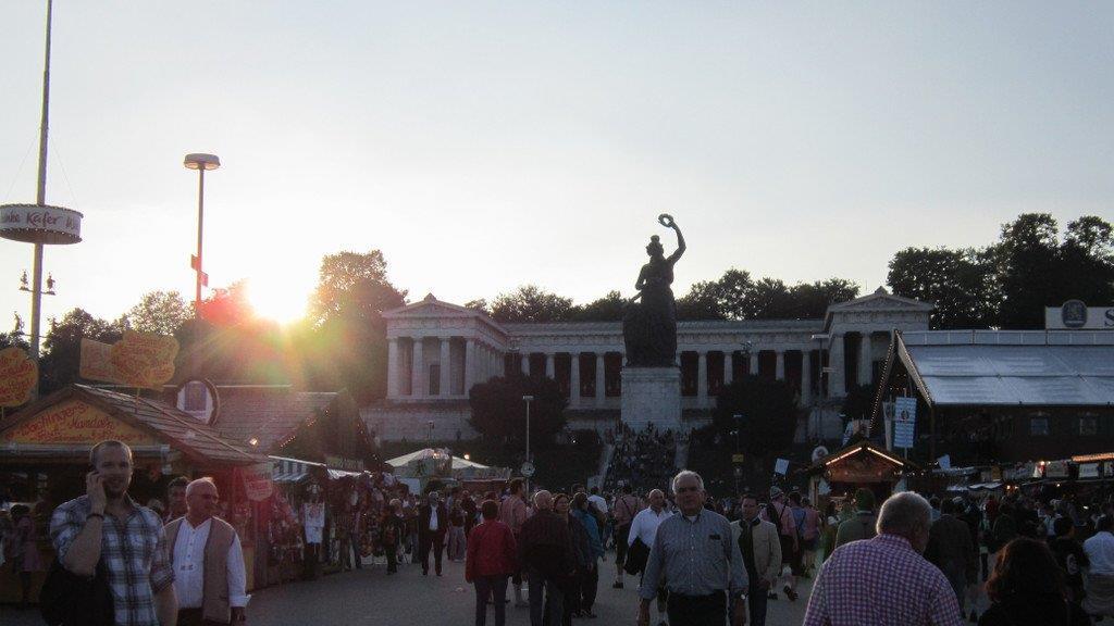 Münchner Oktoberfest 2013: Kaiserwetter auf der Wiesn