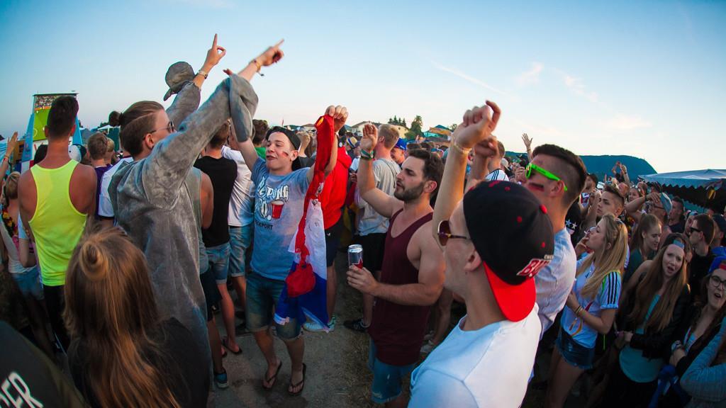 Electric Love Festival 2016: Tag 1, Public Viewing