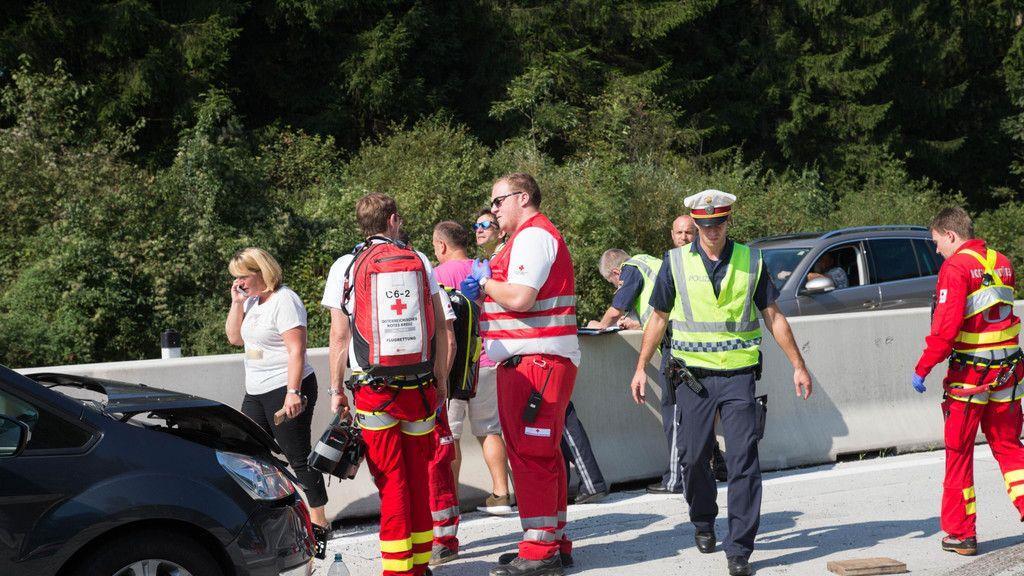 Vier Verletzte bei Unfall mit Wohnmobil I