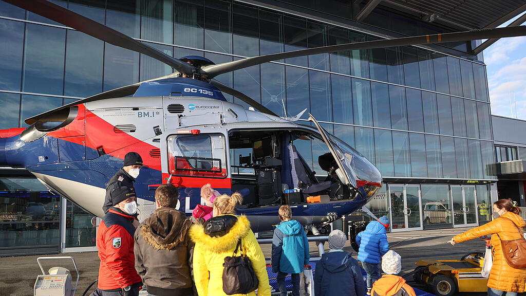 Impfaktion_Polizeihubschrauber20211227004.jpg