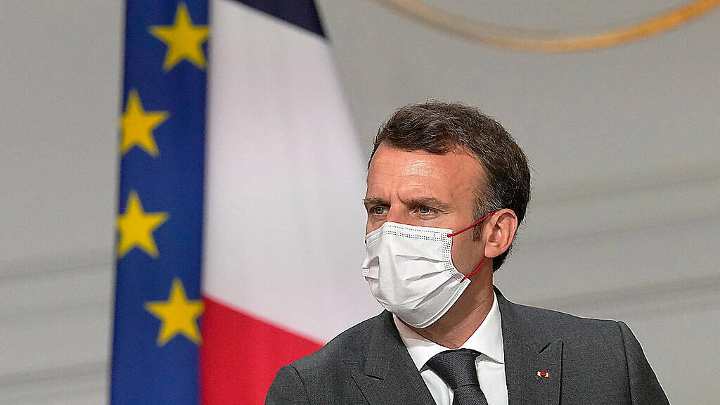 Macron begründete den Schritt mit der Ausbreitung der Delta-Variante