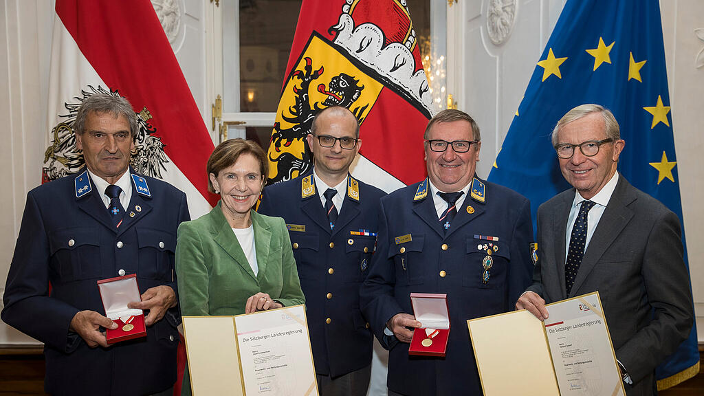 Wasserretter und Wasserretterinnen in Landesresidenz