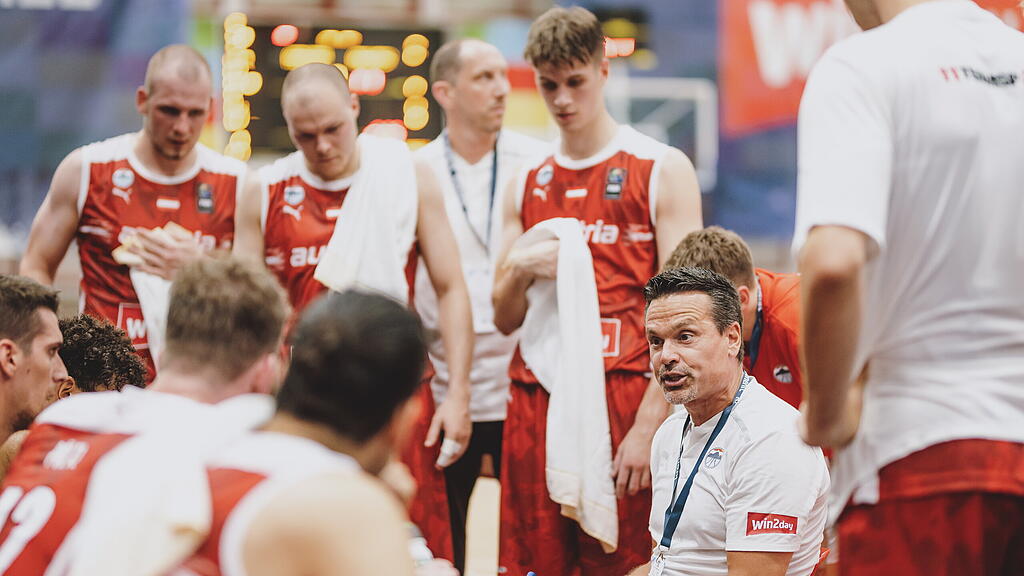 Basketball: AUT:IRL2