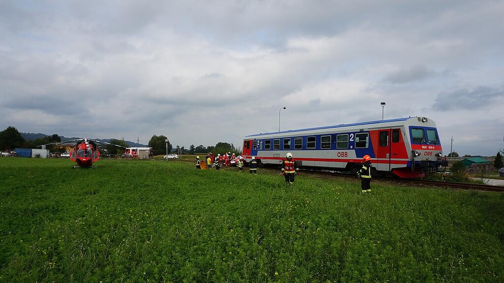 Pettenbach_Zug contra Pkw