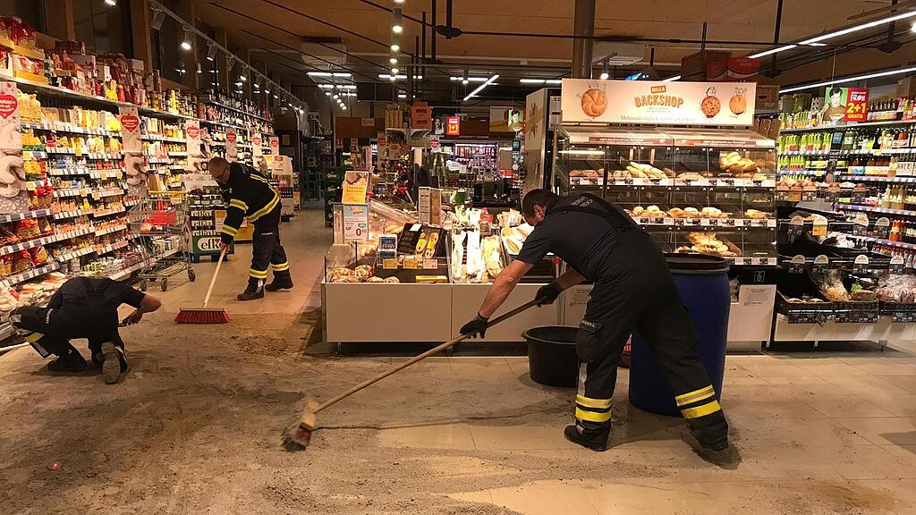 2018-12-28-FF-Andorf-Gebaeudesicherung-nach-Verkehrsunfall-IMG_b239.jpg