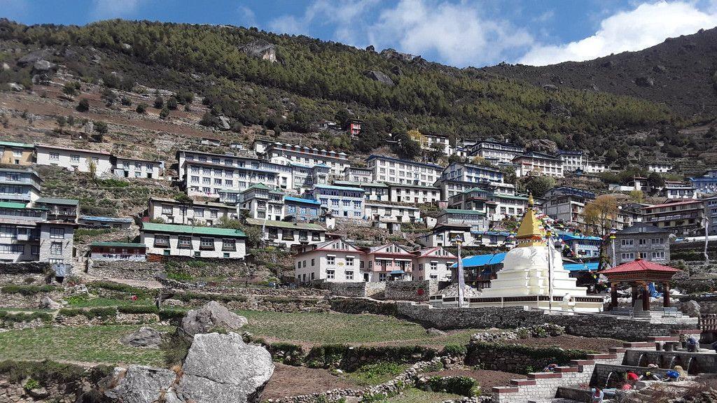 Bürmooser Firma beliefert Ärzte in Nepal