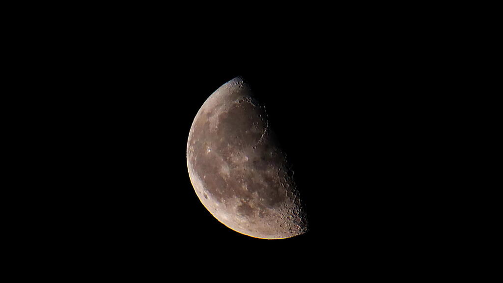 SB: Mond, Halbmond,