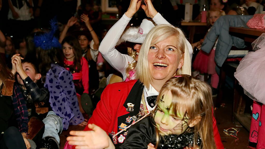 20250126_fmt_kinderfasching_m\u00fclln_KJ070.JPG