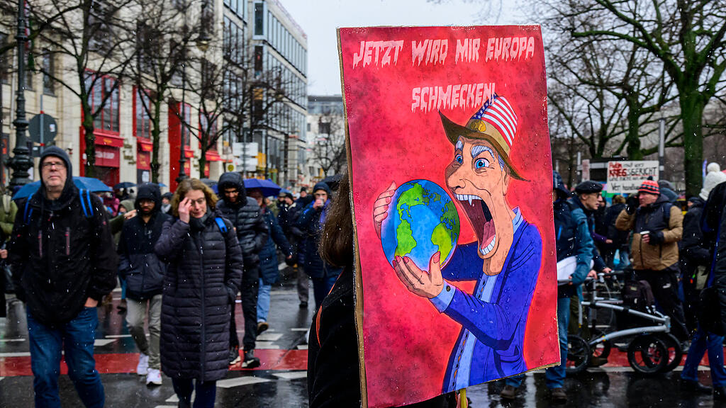 Ukraine-Krieg: Großdemo in Berlin
