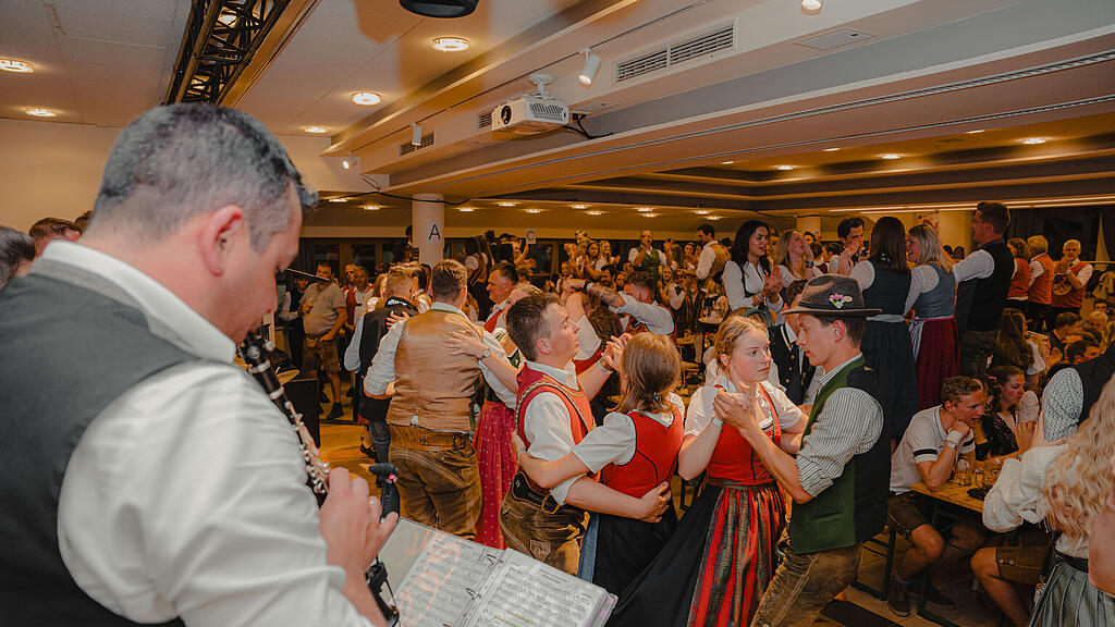 150 Jahre TMK Dienten