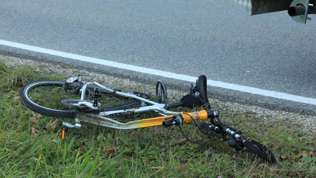 Bilder vom Unfallort auf der B20