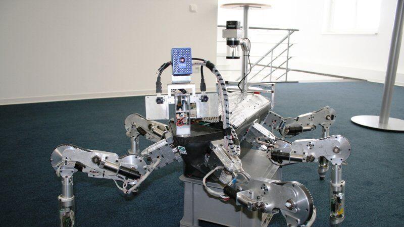 Die verschiedenen Roboter sollen die Einsatzkräfte mit aktuellen Informationen versorgen.