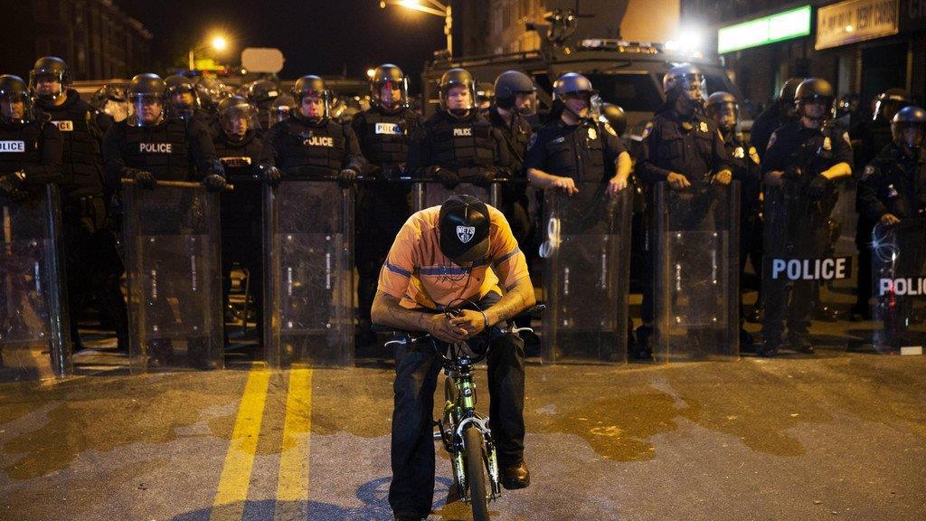Hunderte trotzten nächtlicher Ausgangssperre in Baltimore