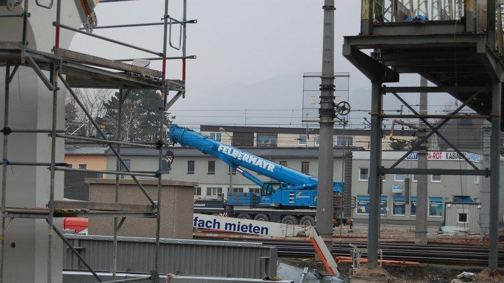 Fußgängerbrücke abgetragen