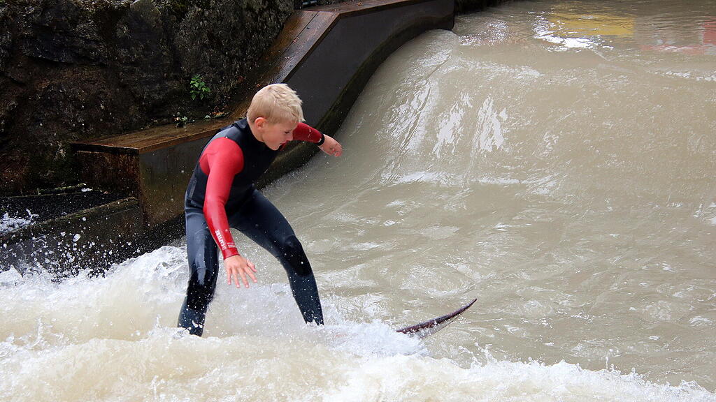 ALMjam 2022 - Surf Testival und Contest vom Anf\u00e4nger zum Fortgeschrittene Surfer\/innen