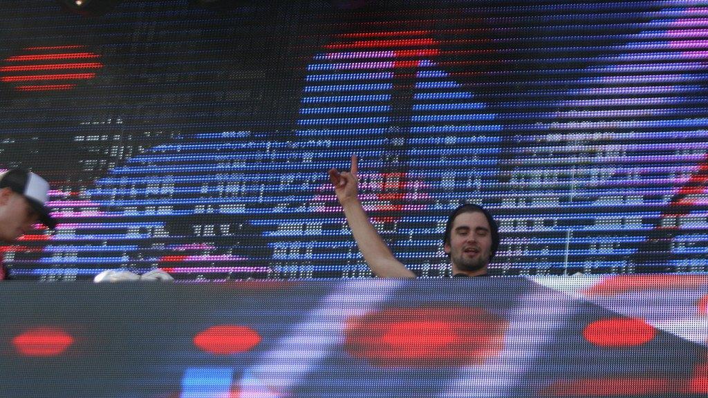 Electric Love: Stimmung am Freitag, III