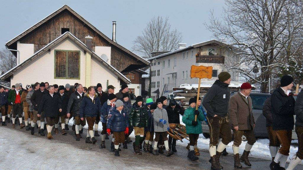 Gemeindeschnalzen in Wals-Siezenheim
