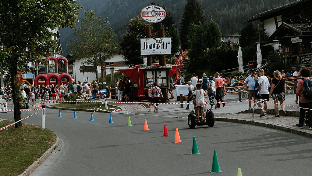 Stra\u00dfenfest Flachau
