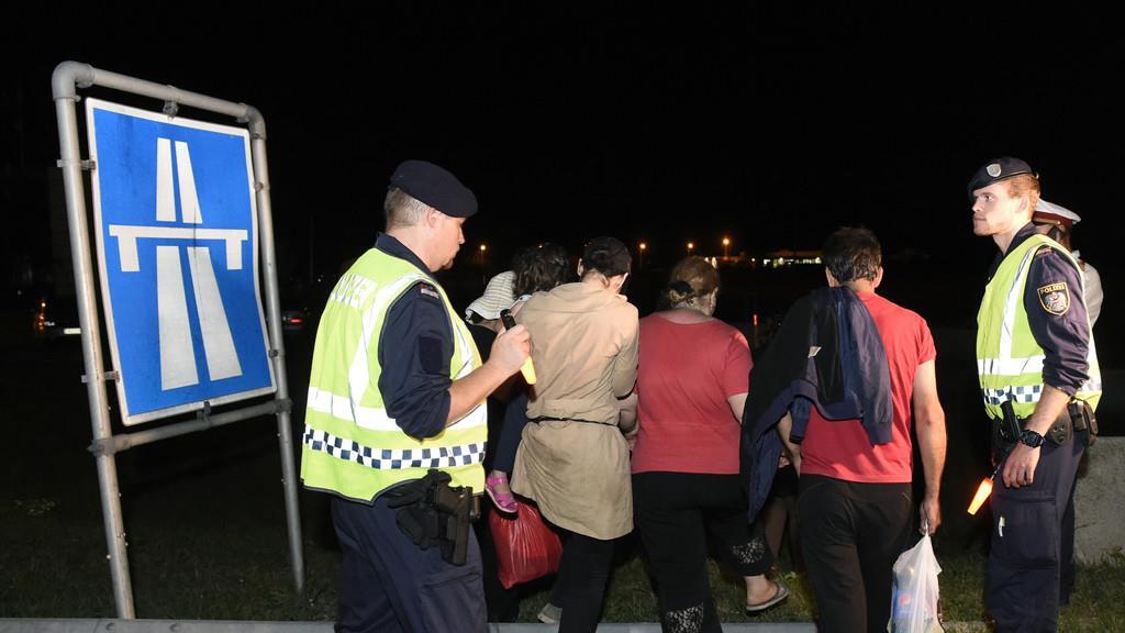 Flüchtlinge: Schwerpunktkontrollen in Nickelsdorf
