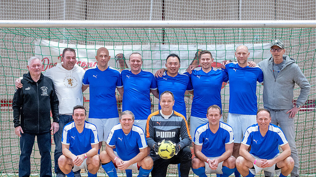 Salzburger Stier: Promi-Teams